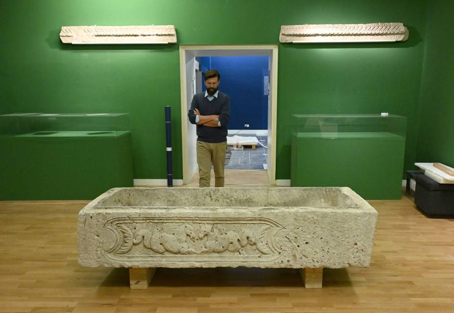 Zagreb: 1100 izlozba Hrvatskog Kraljevstva  u Klovicevim dvorima