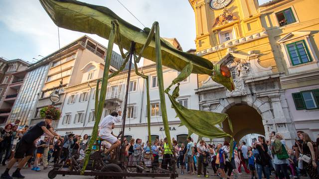 Divovski kukci iz Barcelone otvorili dječji festival u Rijeci