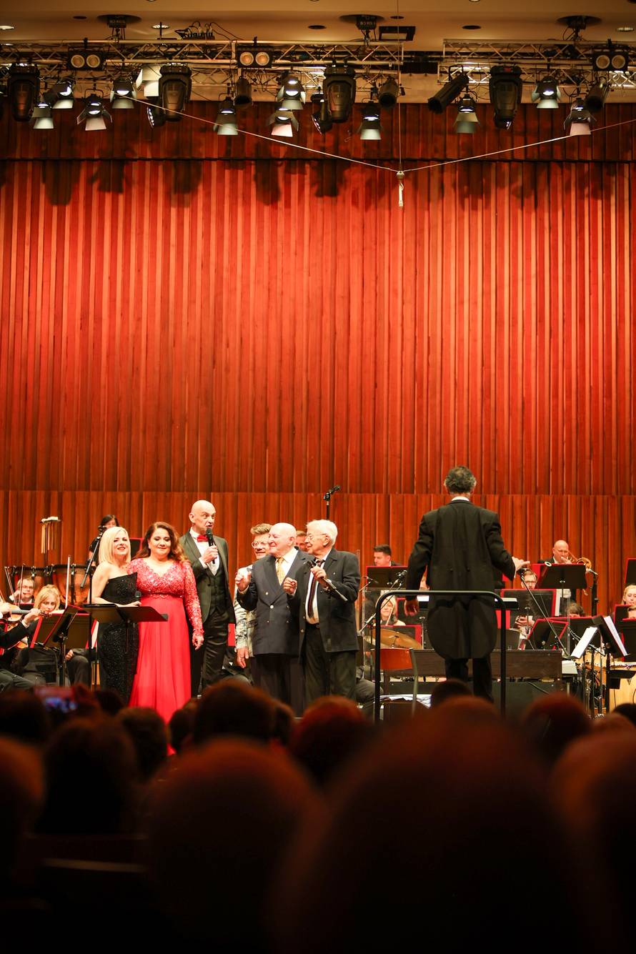 Glazbene legende i zagrebačka filharmonija nastupili u čast 931. rođendana grada Zagreba