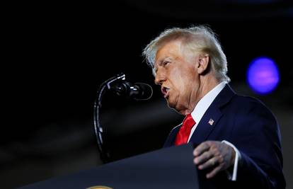 Trumpovo masovno rezanje: Poziva sve savezne službenike na ostavke, nudi i otpremnine