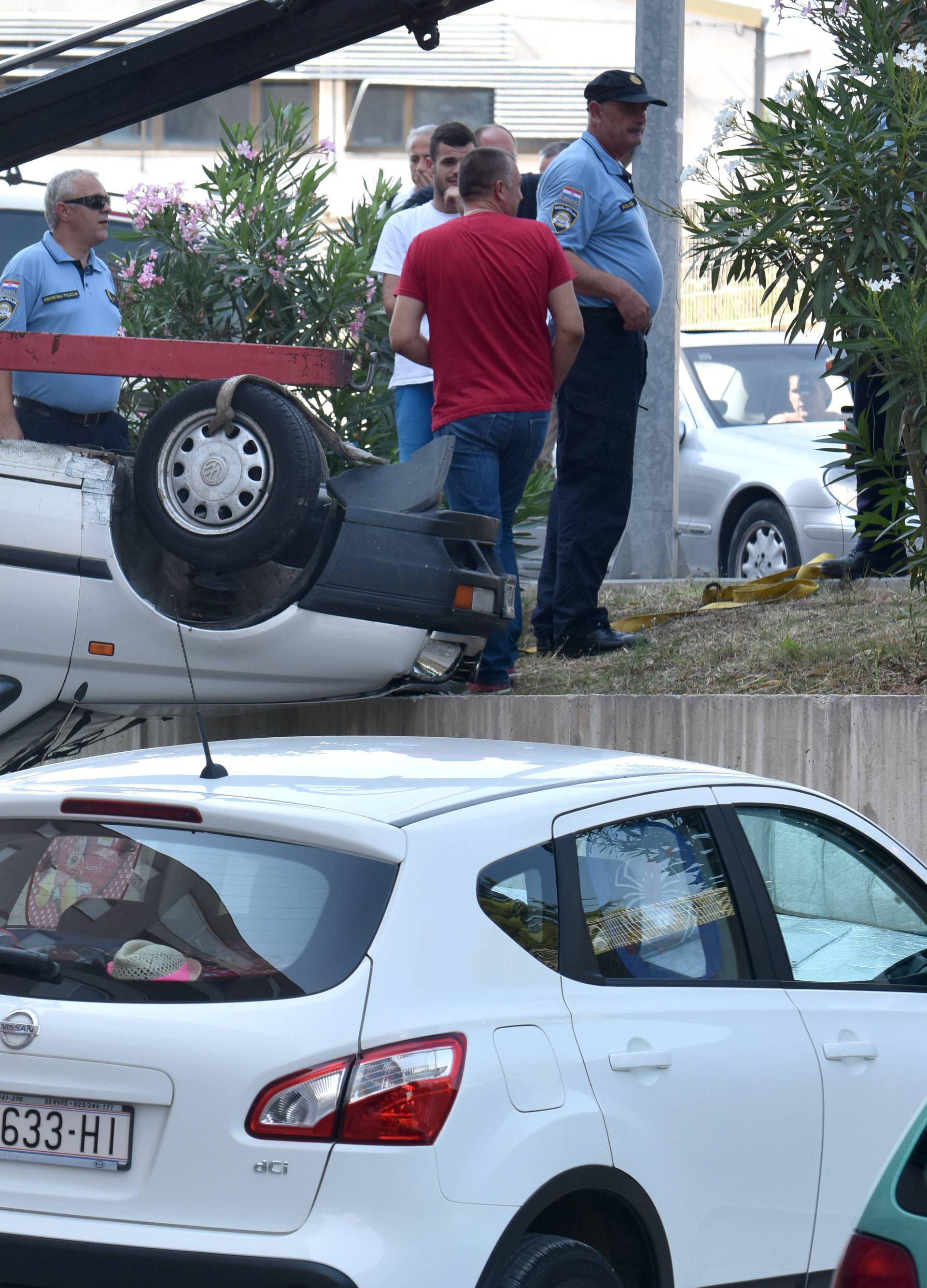 Vozačica (48) u Zadru se na parkiralištu prevrnula na krov