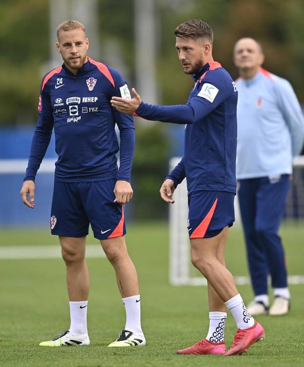 Zagreb: Hrvaski nogometni reprezetativci odradili trening na Maksimiru