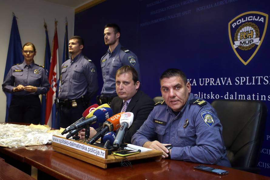 Pljačkali i u Zagrebu?! Bježali su, policajac ih prskao sprejem