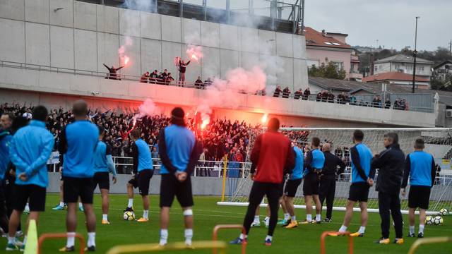 Armada je napravila spektakl i podržala igrače. Ili - skoro sve