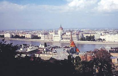Budimpešta: Noću napali slovačko veleposlanstvo