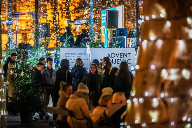 Zagreb: Ugođaj na Zagrebačkom Adventu