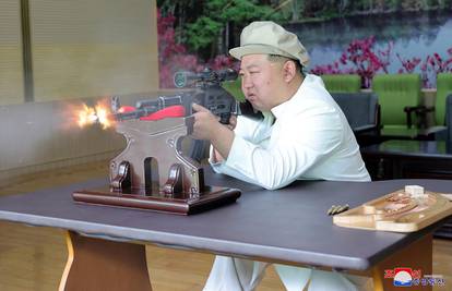 Kim Jong Un smijenio svog šefa glavnog stožera, vojnicima je naredio da budu spremni za rat