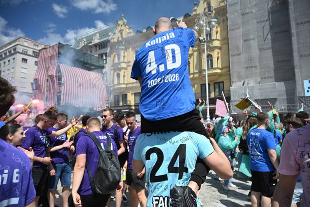Zagreb: Zagrebački maturanti slave zadnji dan škole