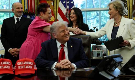 Sud odobrio Trumpovu zabranu transrodnih osoba u vojsci...