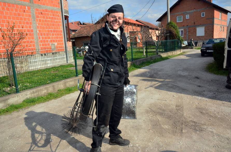 Djevojka s čarobnom četkom: U dimnjaku pronašla  tri kg zlata