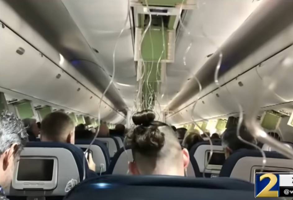 Panika u avionu: Pijani putnik nasilno htio otvoriti vrata