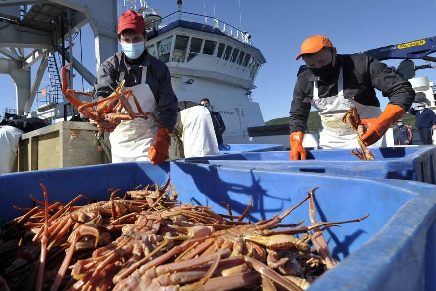 Rus crab fishing vessel returns to Murmansk, Russia, after its first sea trial