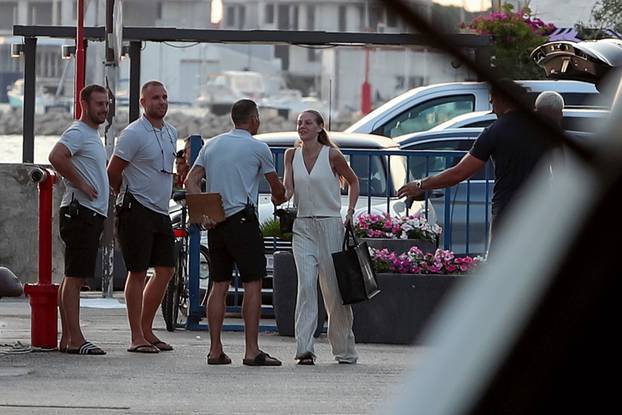 EKSKLUZIVNO Zadar: Dani Olmo s djevojkom i prijateljima odmara na luksuznoj jahti