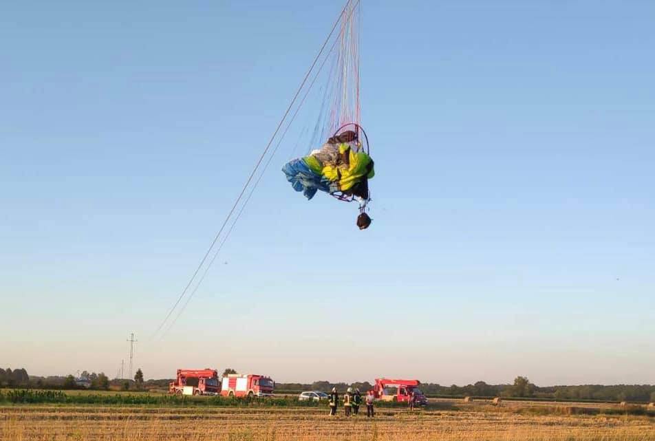 Virje: Paraglajder se zapetljao u strujne žice pa je skočio u polje