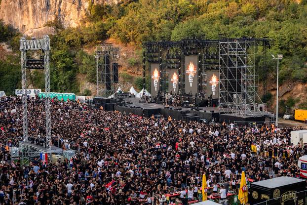Atmosfera u Imotskom uoči koncerta Marka Perkovića Thomsona