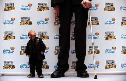 Istanbul: Susreli se najviši i najniži čovjek na svijetu