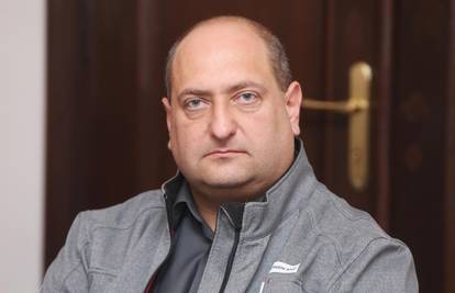 Priveli ravnatelja Crvenog križa Duge Rese, uzeo je oko 50.000 eura za aute, odjeću, školu...