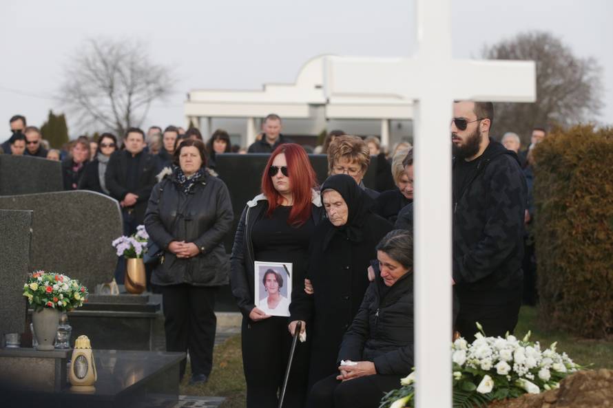 Jasminina majka neutješno je plakala: Nije mogla ni stajati...