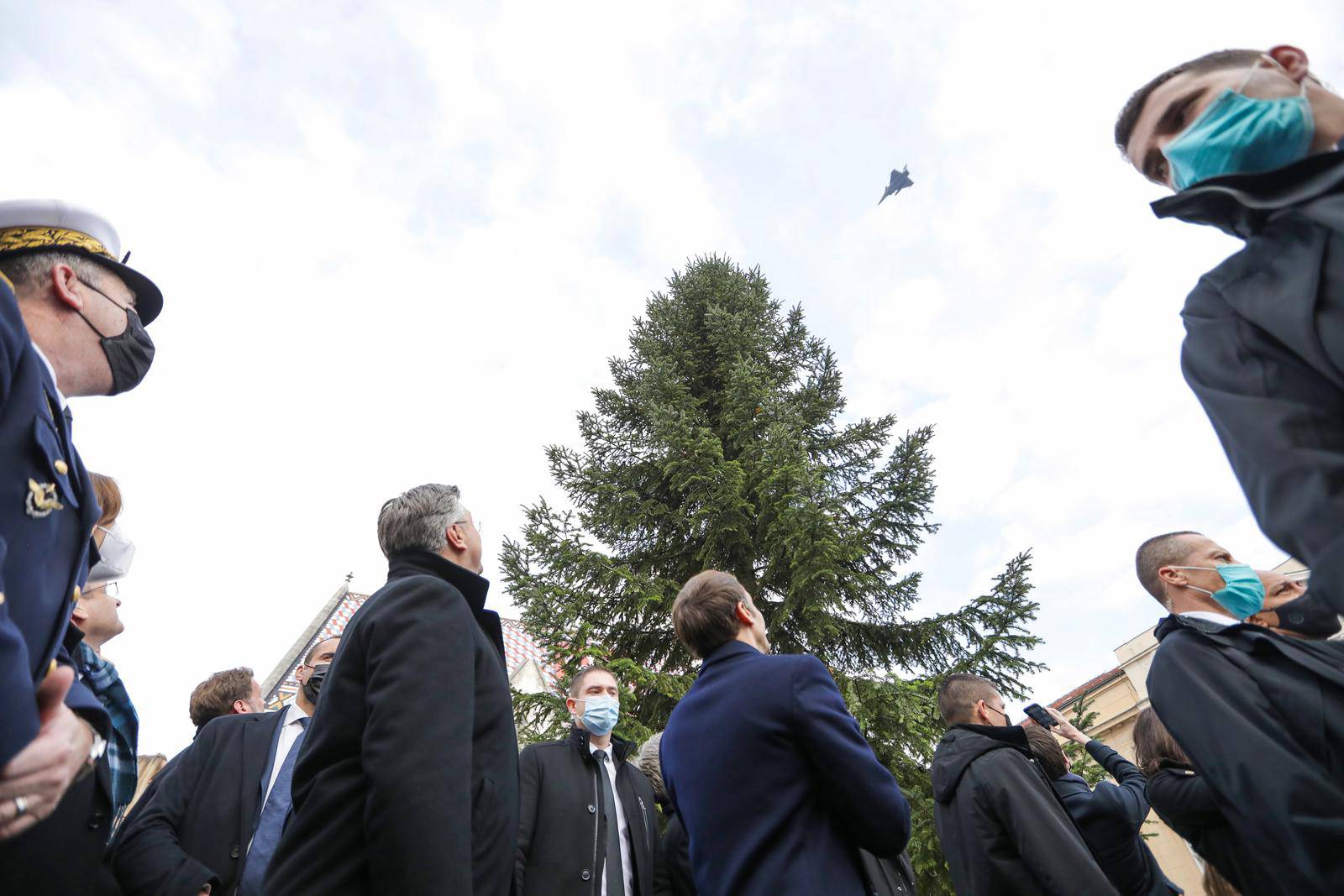 Andrej Plenković i Emmanuel Macron gladali prelet Rafalea nad Zagrebom