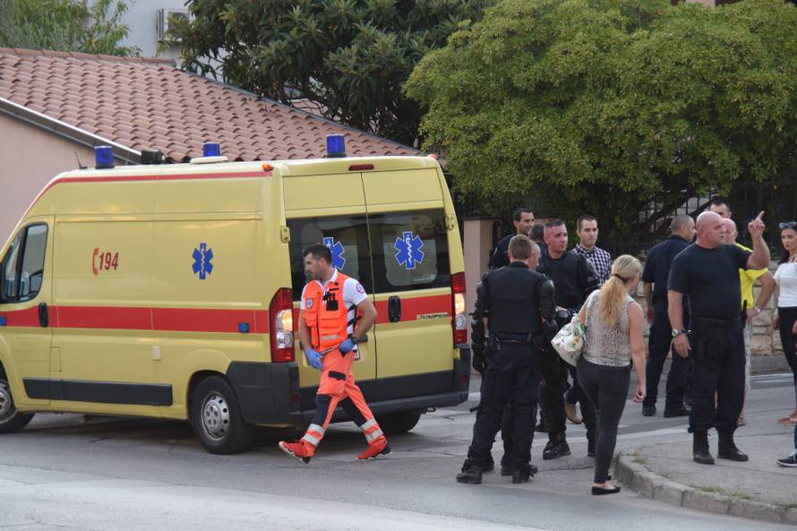Pula: MuÅ¡karac prijetio oruÅ¾jem i rezao se, policija ga uhitila