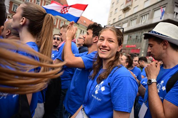 Zagreb: Dolazak hodočasnika Antunovskog hoda na Trg bana Josipa Jelačića