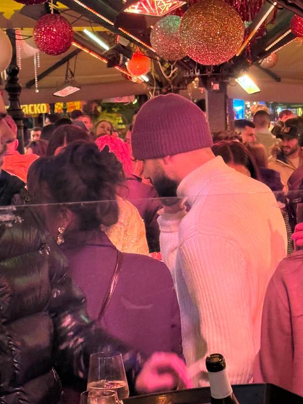 FOTOEKSKLUZIV Joško Gvardiol grlio plavokosu damu u Zagrebu