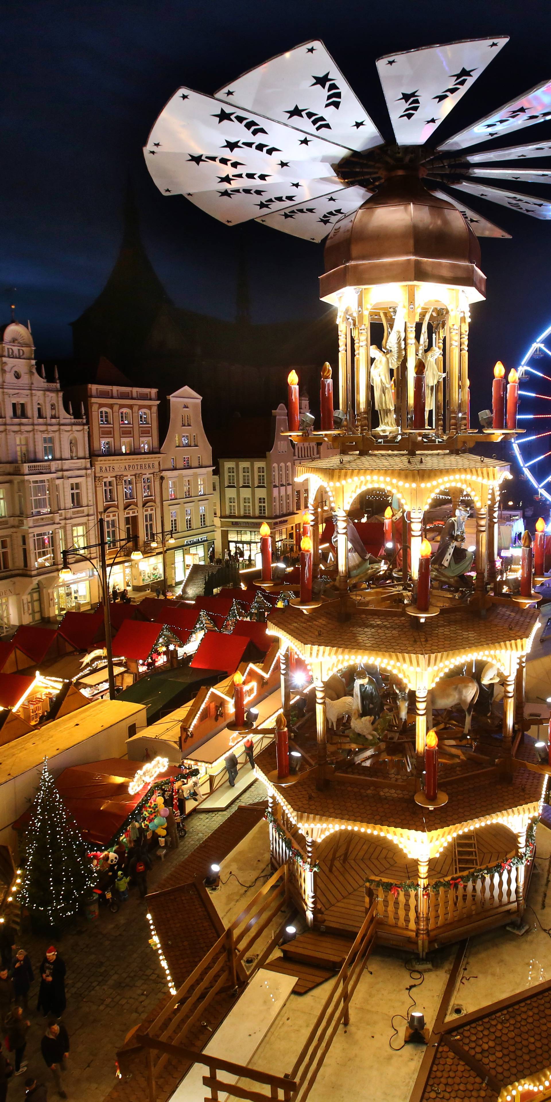 Opening of the Christmas market in Rostock