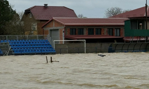 FOTO Pogledajte potopljeni nogometni teren kod Bjelovara