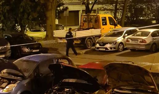 VIDEO Buktinja u Dubravi: Noćas su gorjela tri automobila
