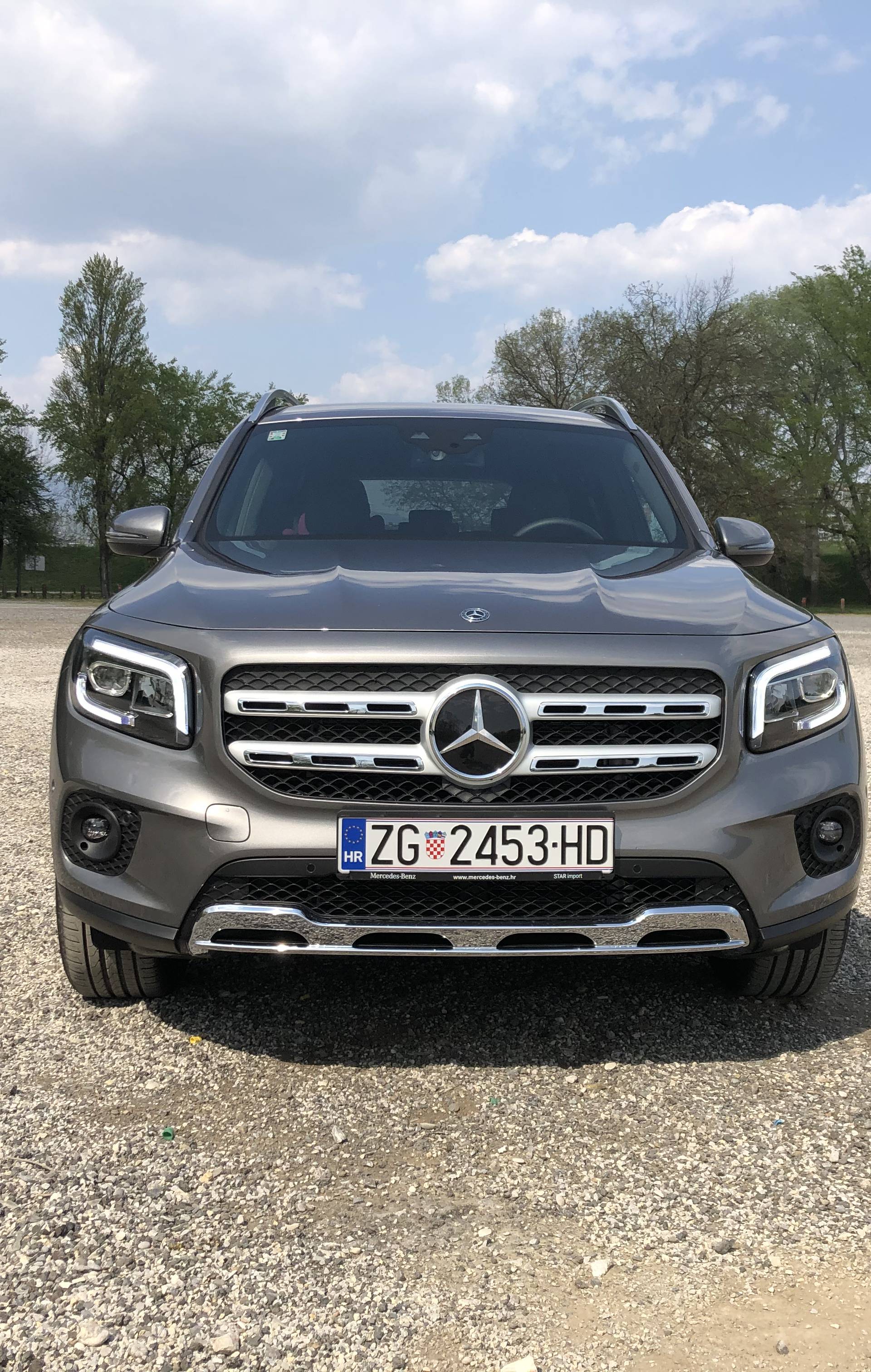 Testirali smo Mercedes GLB: Odličan je i vrlo prostran SUV