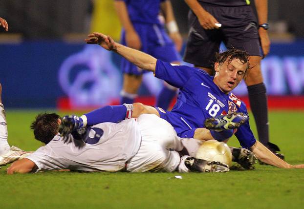 ARHIVA - 2006. Zagreb: Vatreni i "maksimirska krtica" srušili su Englesku 