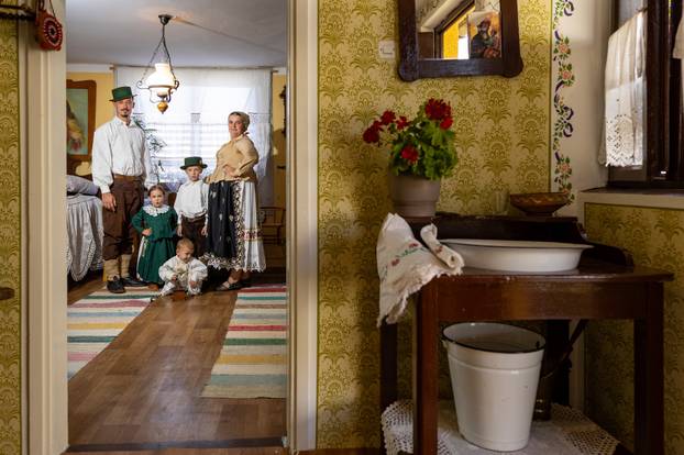 PIXSELL TOP 100 - 2025