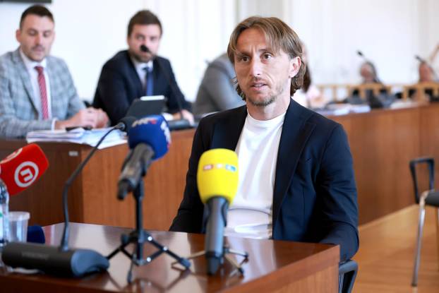 Osijek: Luka Modrić svjedočio je na suđenju braći Mamić i ostalima