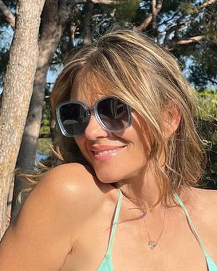 Liz Hurley opet oduševljava, zaplesala zavodljivo u bikiniju: 'Ova žena ima tijelo iz snova'