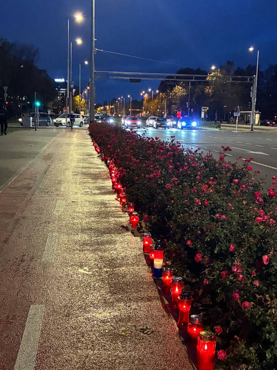 Svečani program uoči Dana sjećanja: Vukovarsko svjetlo mira zasvijetlilo u Zagrebu