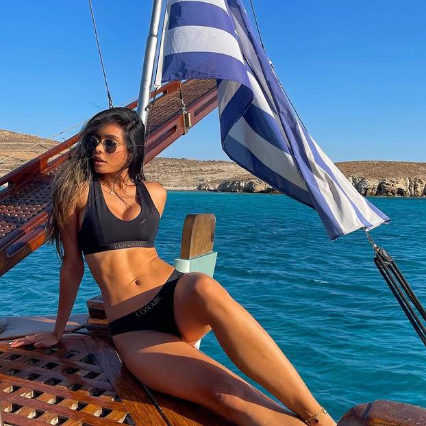 FOTO Ova ljepotica postala Miss Kolumbije s 34 godine! Oduzima dah svojim fotkama u badiću...