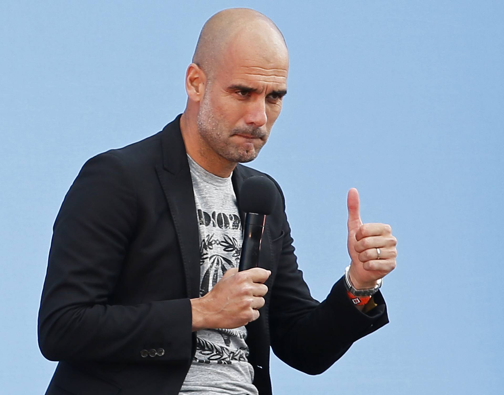 Pep Guardiola presented to Manchester City fans