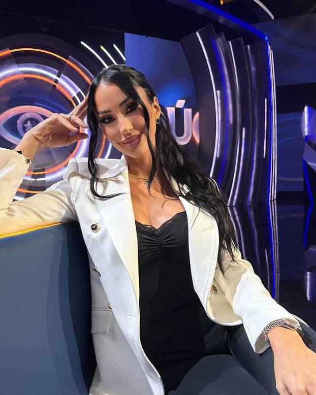 FOTO Svađali su se, tužili, ali i ljubili. Pogledajte zašto Jesé ne može odoljeti zgodnoj Španjolki