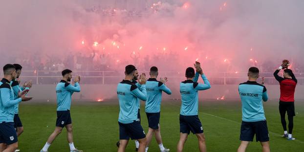 FOTO Navijačko ludilo u Rijeci! Navijači u velikom broju stigli na trening uoči dana odluke