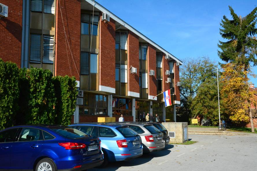 Policajac pijan divljao u kasinu, radnice se od straha sakrile...