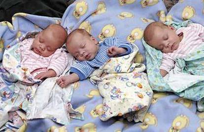 SENZACIJA U AUSTRIJI: Rodila jednojajčane trojke