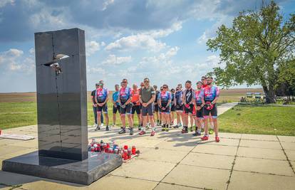 Biciklisti su povezali Vukovar i Mostar u sjećanje na žrtve rata