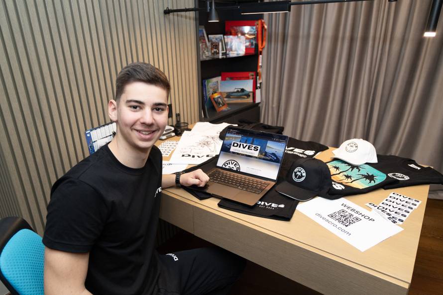 24sata Đakovo: Karlo Raspudić s 15 godina već ima svoj biznis i brend