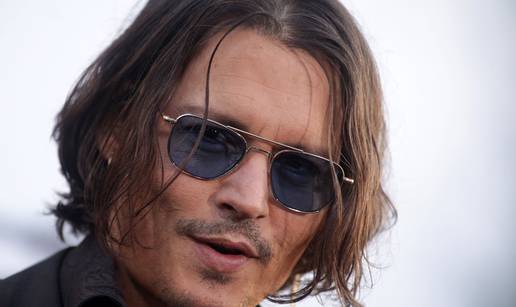 Bivše u protunapadu: 'Johnny Depp ne bi nikad naudio ženi'