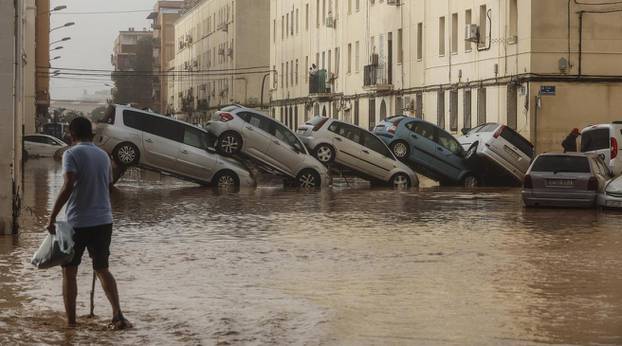 Search Missing Persons and Debris Removal After Floods - Spain