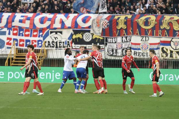 Split: Marko Livaja nakon što je Hajduk primo gol odgurno Mudražiju