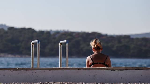 Biograd na Moru: Iako će uskoro studeni u moru ima još kupača 