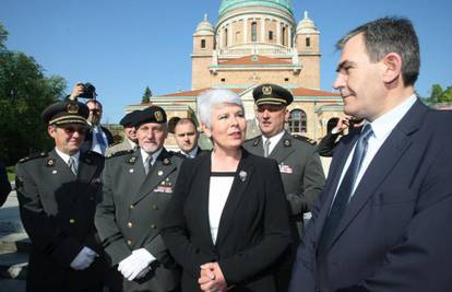 Kosor pričala s Karamarkom, zatražila izvješće o dokazima