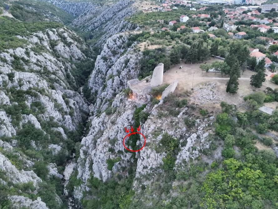 'Nemoguća akcija' u kanjonu Čikole: Visio naglavačke 10 sati na 40 stupnjeva, spasio ga GSS!