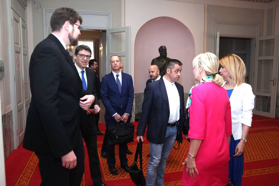 'Htjeli smo pozvati Karamarka da ode, ali Reiner nije htio čuti'